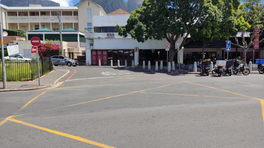 To Let commercial Property for Rent in Rondebosch Western Cape